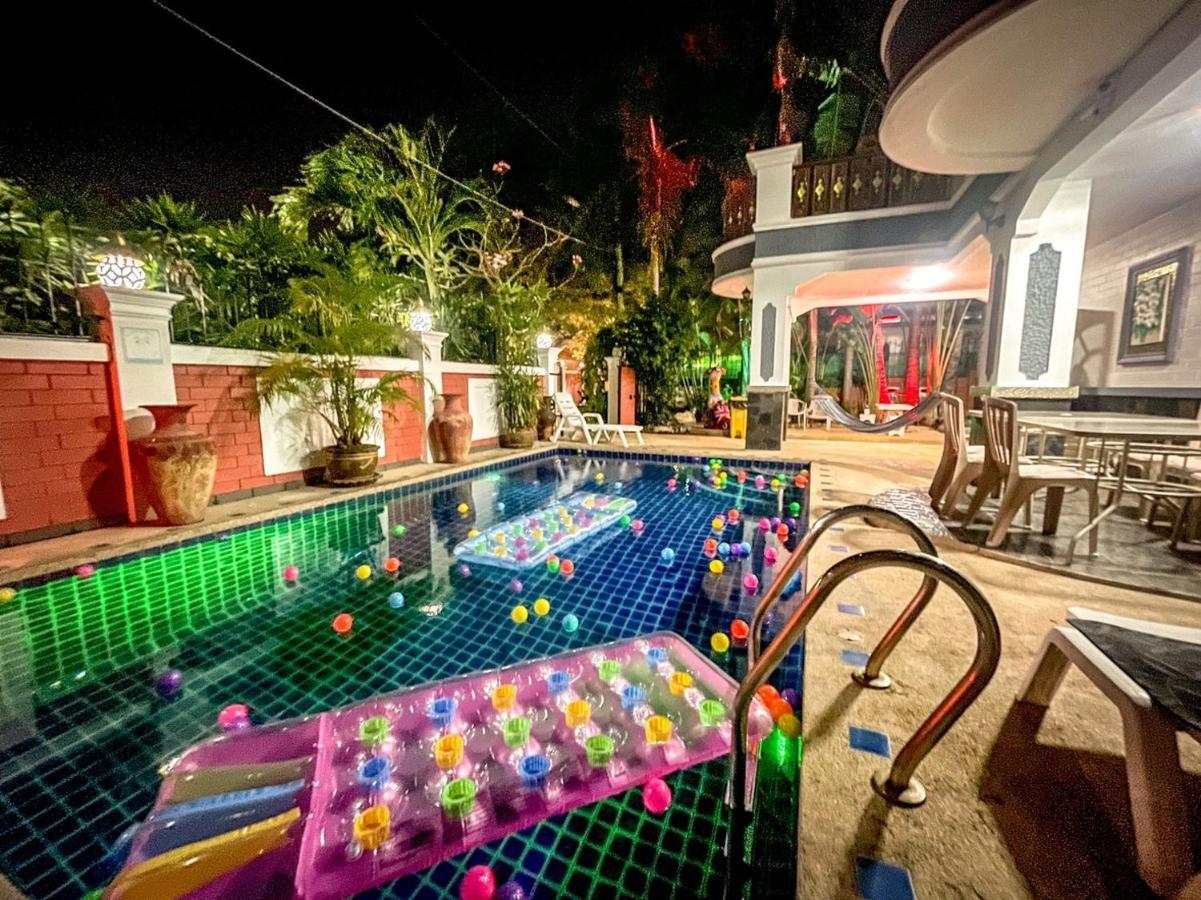 Madee Villa - Pattaya Holiday House Walking Street 6 Bedrooms Exterior photo